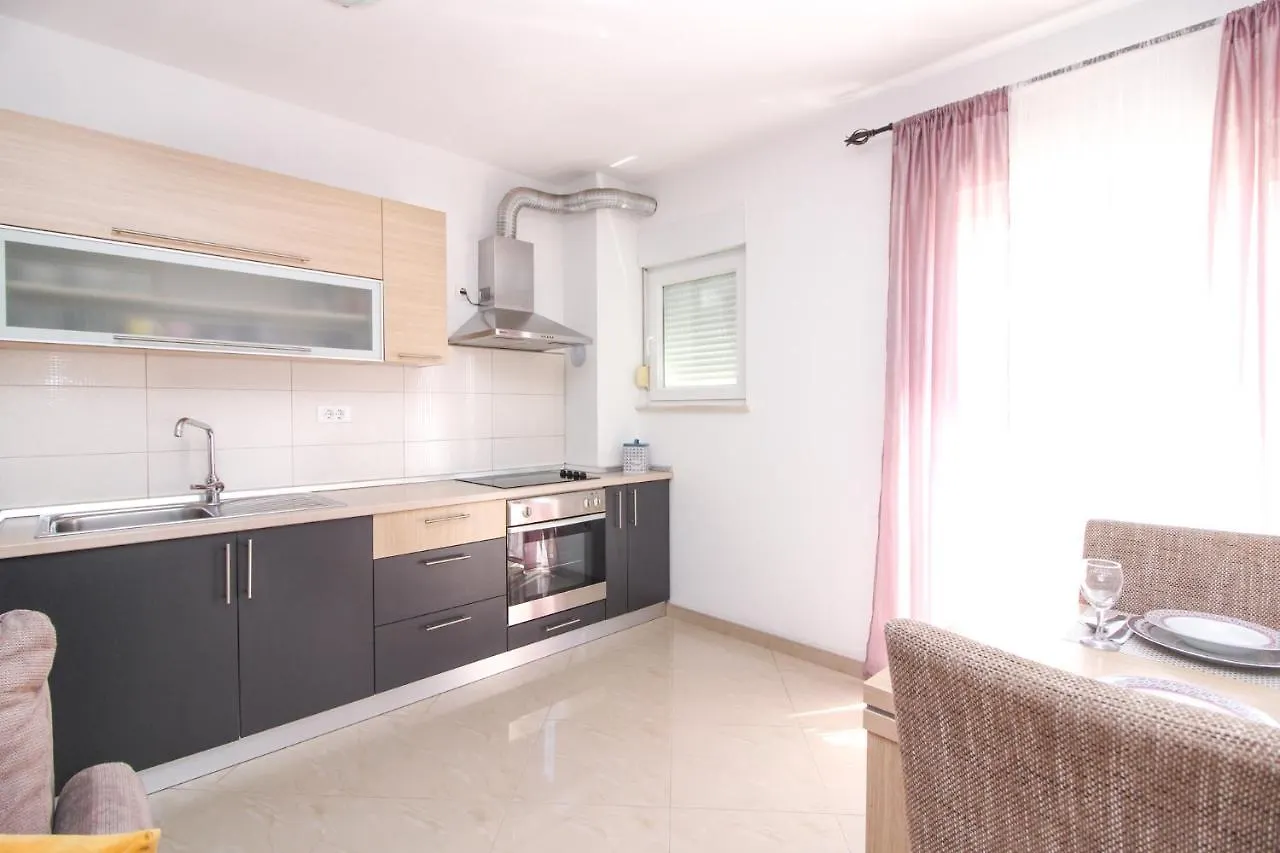 Apartments Lotta Zadar 0*,  Croatia